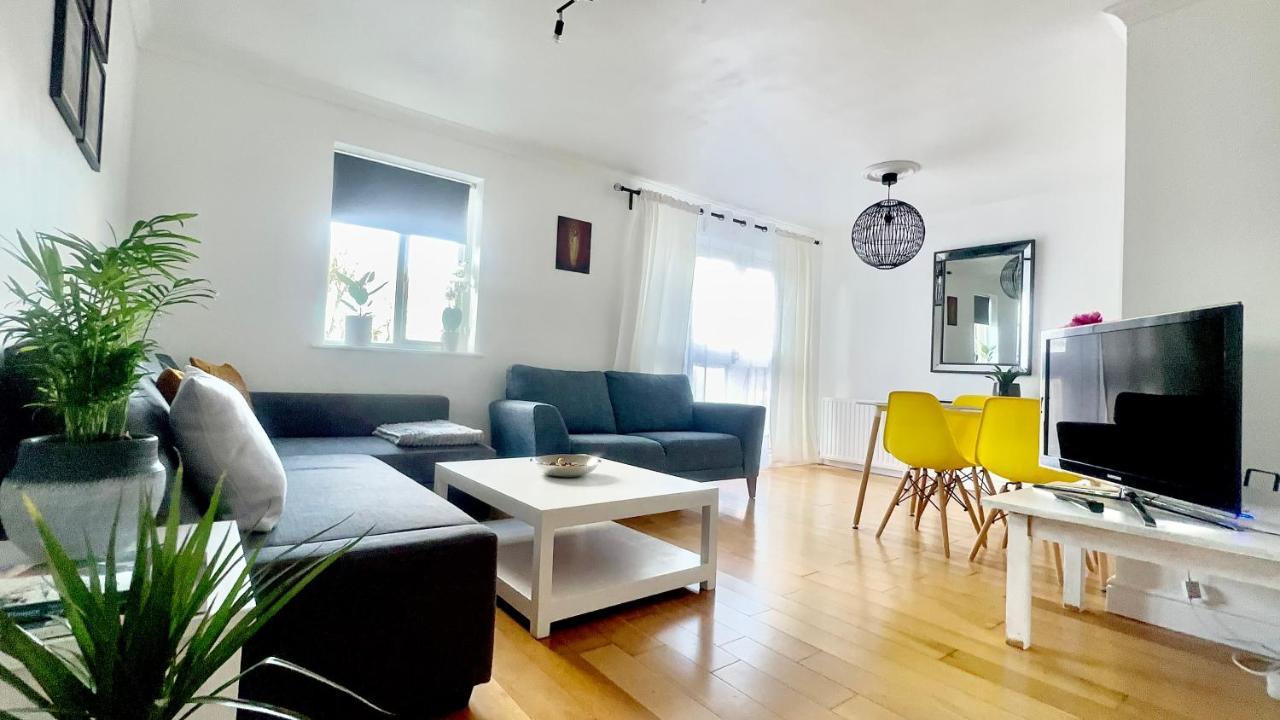 Amazing Location - City Of London- 2 Bedroom Stunning Canal View House With Private Garden,Parking & Balcony Luaran gambar