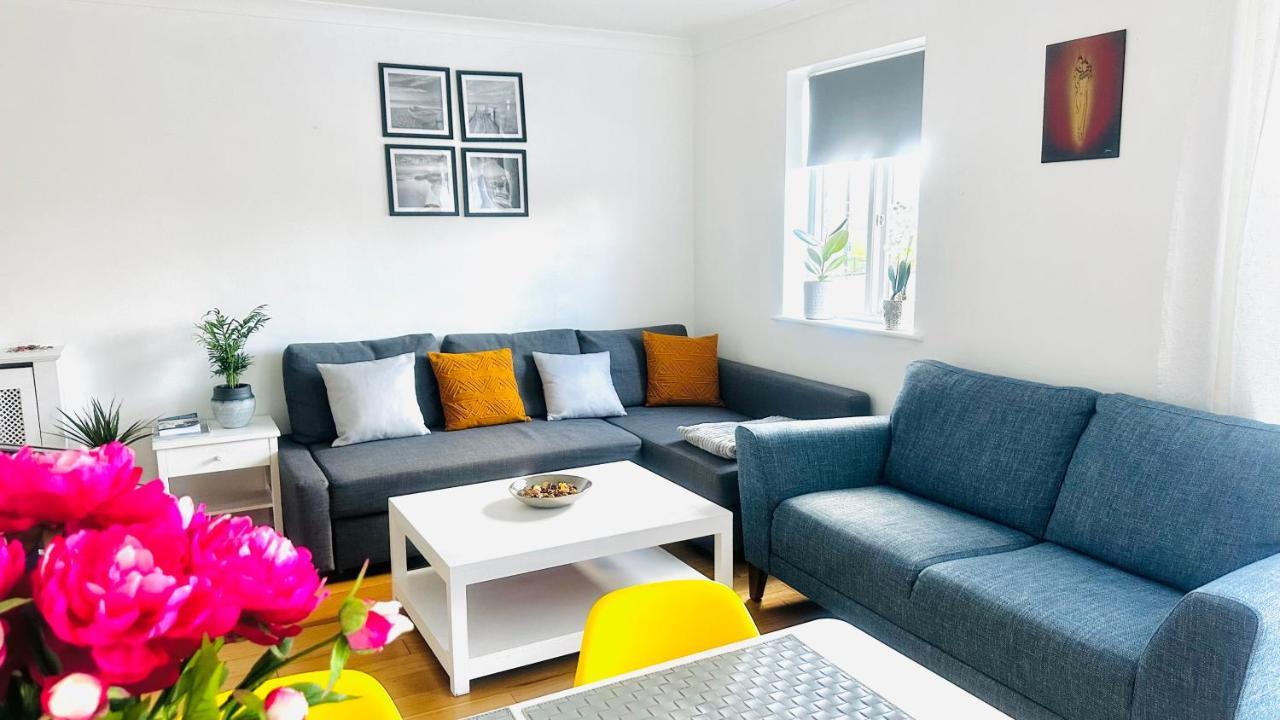 Amazing Location - City Of London- 2 Bedroom Stunning Canal View House With Private Garden,Parking & Balcony Luaran gambar