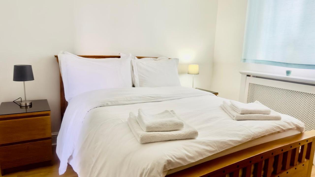 Amazing Location - City Of London- 2 Bedroom Stunning Canal View House With Private Garden,Parking & Balcony Luaran gambar