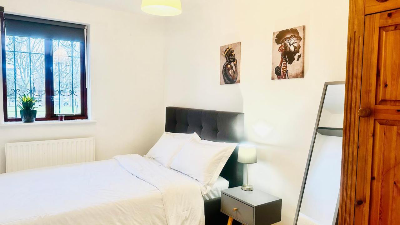 Amazing Location - City Of London- 2 Bedroom Stunning Canal View House With Private Garden,Parking & Balcony Luaran gambar
