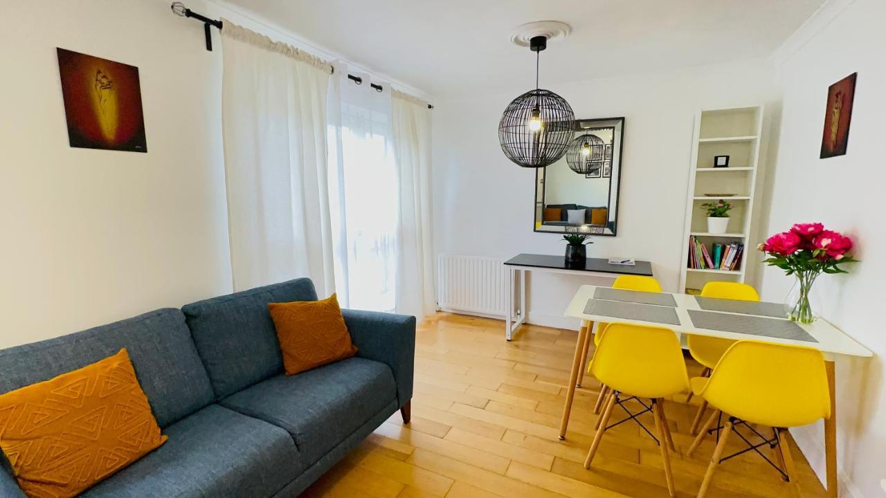 Amazing Location - City Of London- 2 Bedroom Stunning Canal View House With Private Garden,Parking & Balcony Luaran gambar