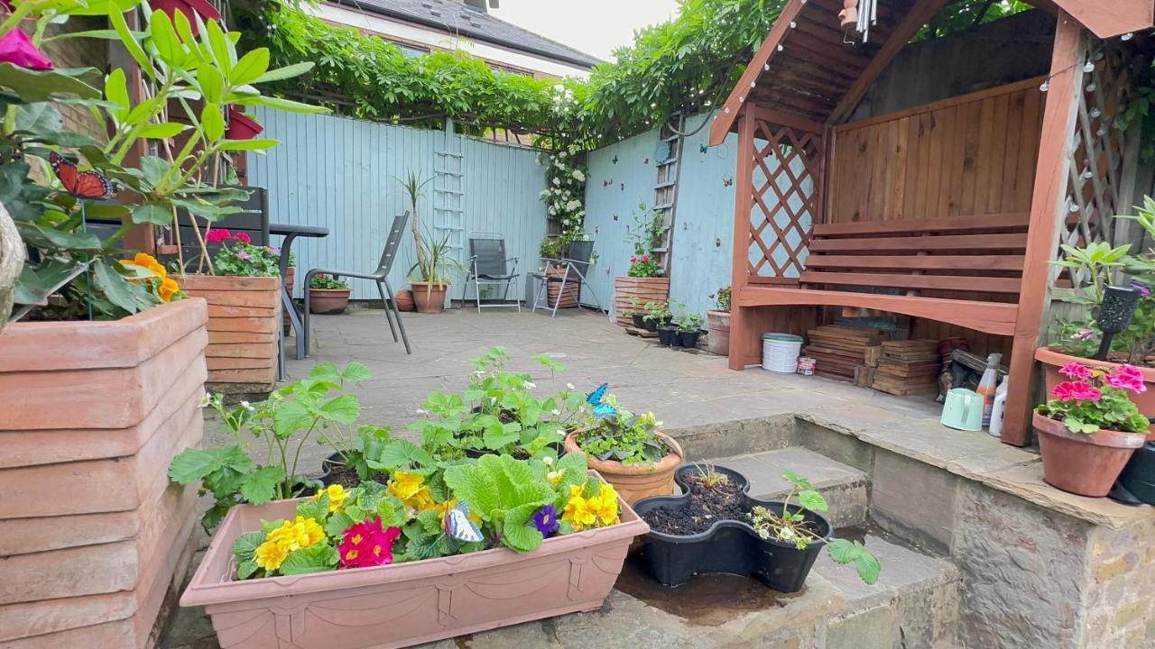 Amazing Location - City Of London- 2 Bedroom Stunning Canal View House With Private Garden,Parking & Balcony Luaran gambar
