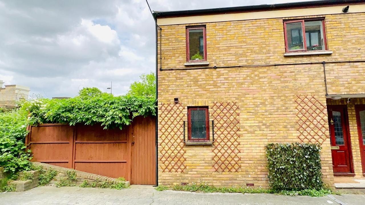 Amazing Location - City Of London- 2 Bedroom Stunning Canal View House With Private Garden,Parking & Balcony Luaran gambar