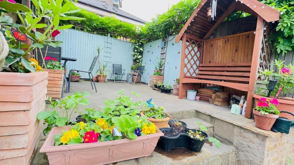 Amazing Location - City Of London- 2 Bedroom Stunning Canal View House With Private Garden,Parking & Balcony Luaran gambar