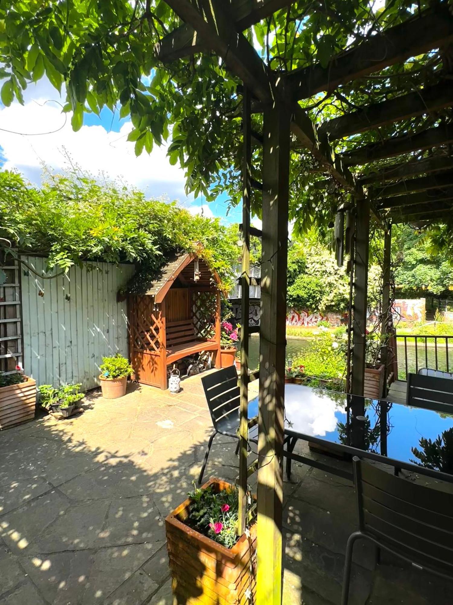 Amazing Location - City Of London- 2 Bedroom Stunning Canal View House With Private Garden,Parking & Balcony Luaran gambar